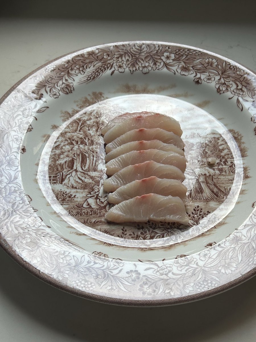 שוֹשן tweet media