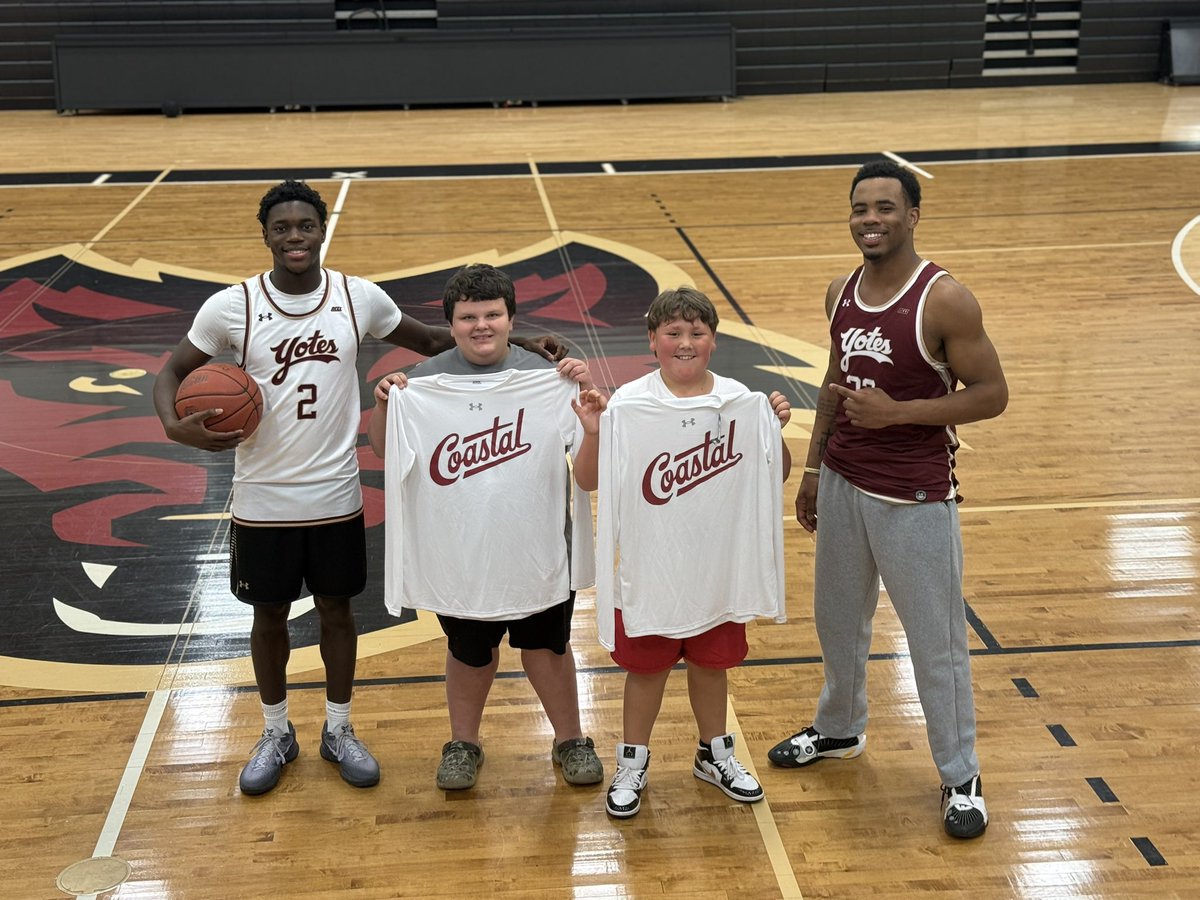 ChampCASouthMBB's tweet photo. 🏀 “Let’s Get Ballin! Slam dunk the ACAP!” 🏀

A very special thanks to Perdido Elementary School for allowing us to help celebrate top performers on their ACAP tests!

#ComeToTheCoast 🏝️ https://t.co/vUeqqGklWh