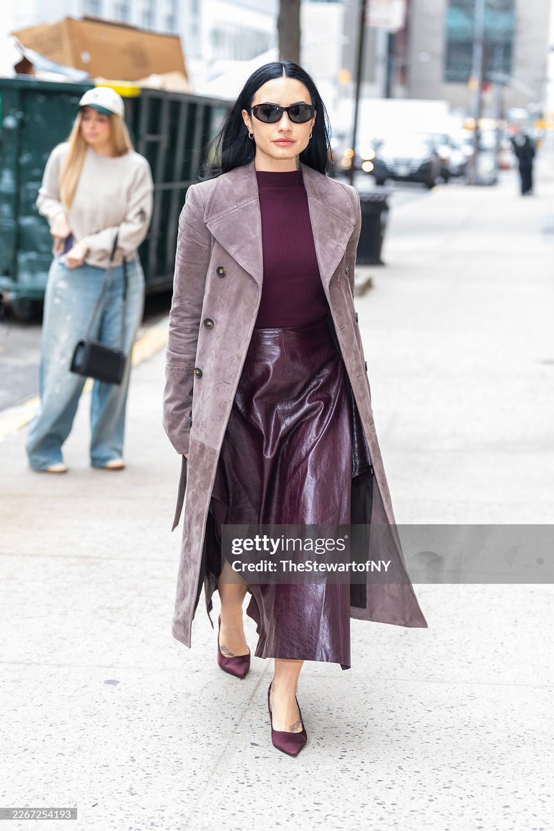 Celebs Style Daily tweet media