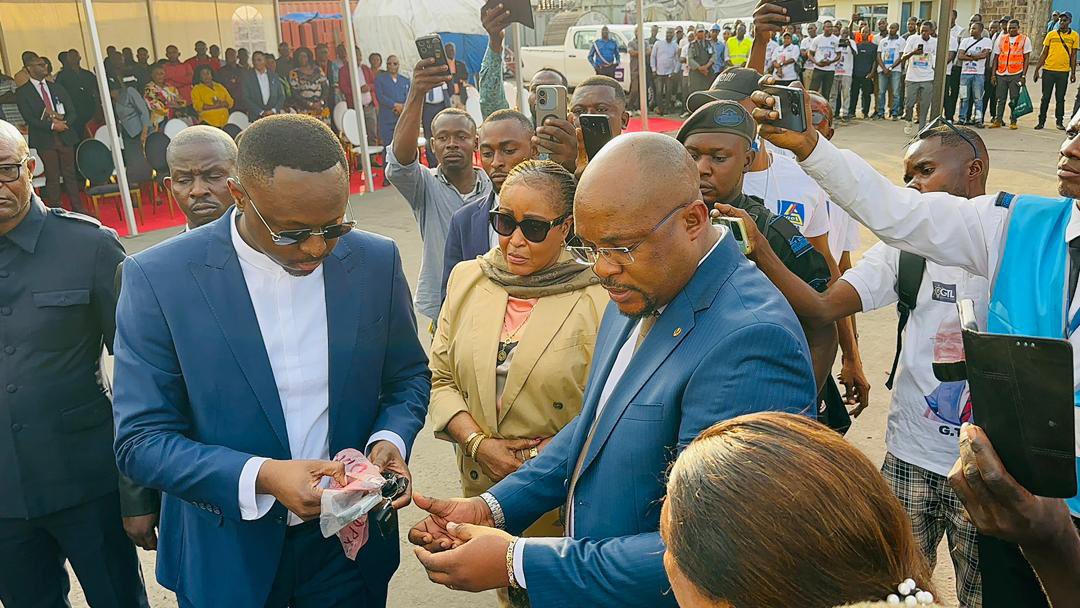 Jõëÿ Kahozi tweet media