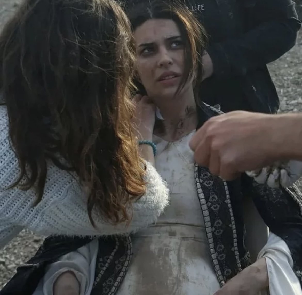 Noni 🦢 tweet media