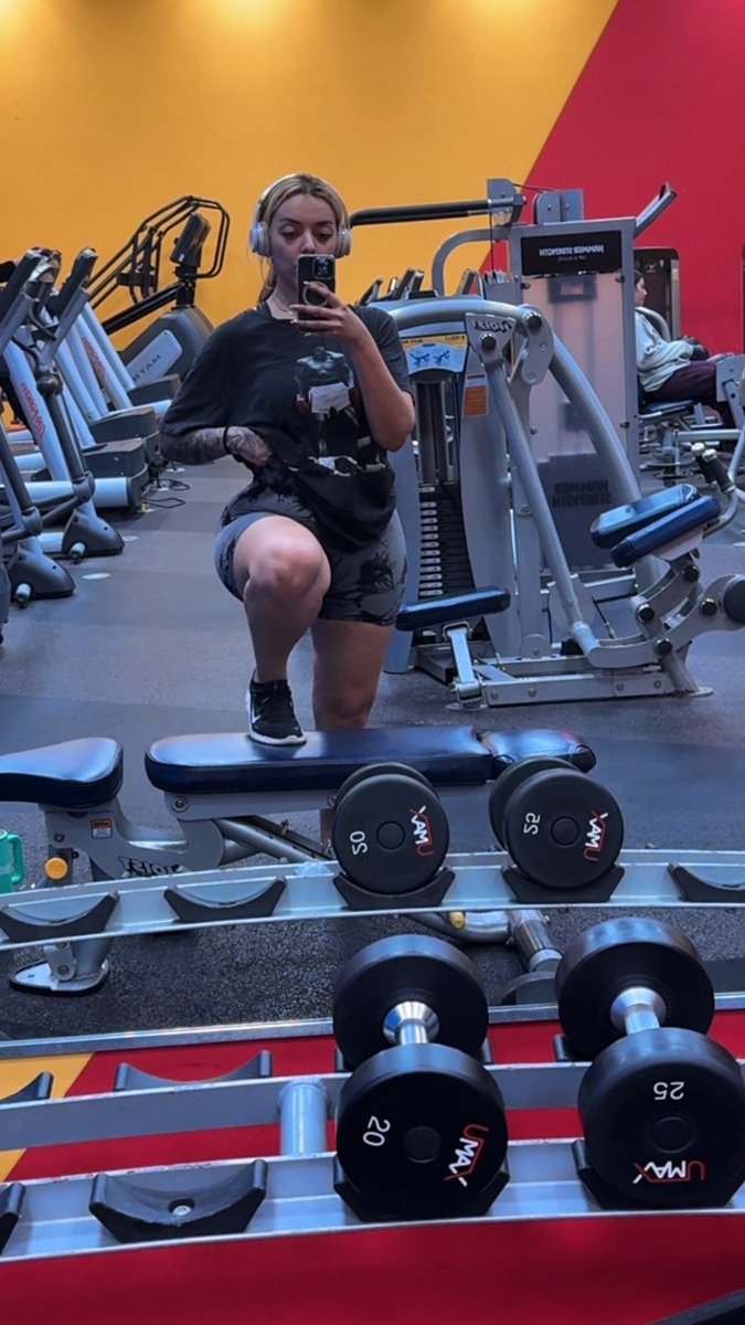 LadiGeek on kick tweet media