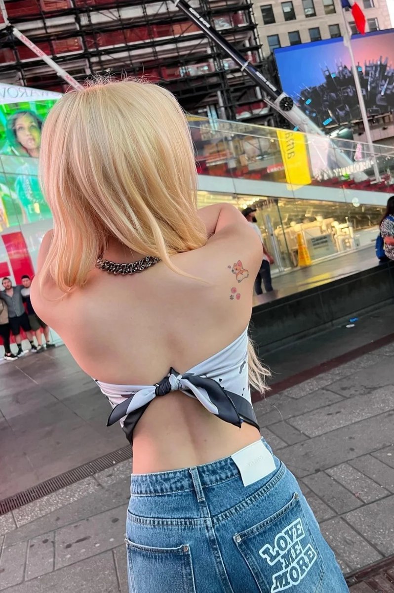 艳墨 Eros tweet media