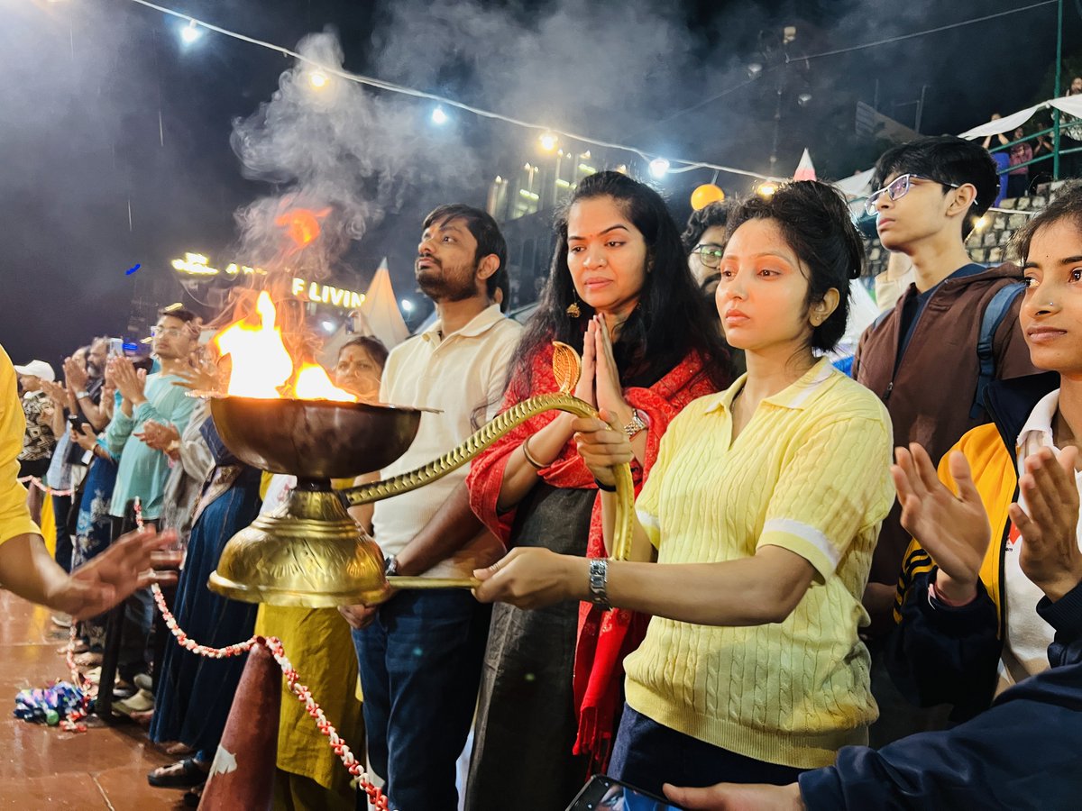Rishikeshdham's tweet photo. Memory of 1903.2026 Daily #GangaAarti at Shree Swaminarayan Ghat with Mediation. Since 2002 | Managed by Rishikesh Dham  👤Co-founder: Shree Sunil Bhagat  📷#SpiritualIndia #SunilBhagat #RishikeshDham #ganges https://t.co/CD5INl3UU7