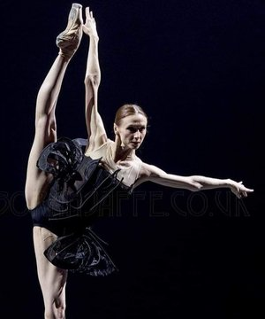 DenaZificato tweet media