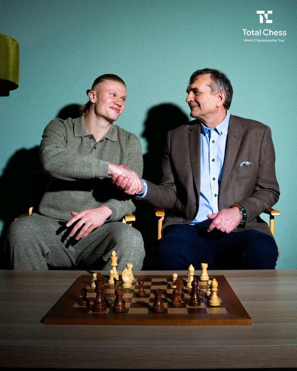 Total Chess tweet media