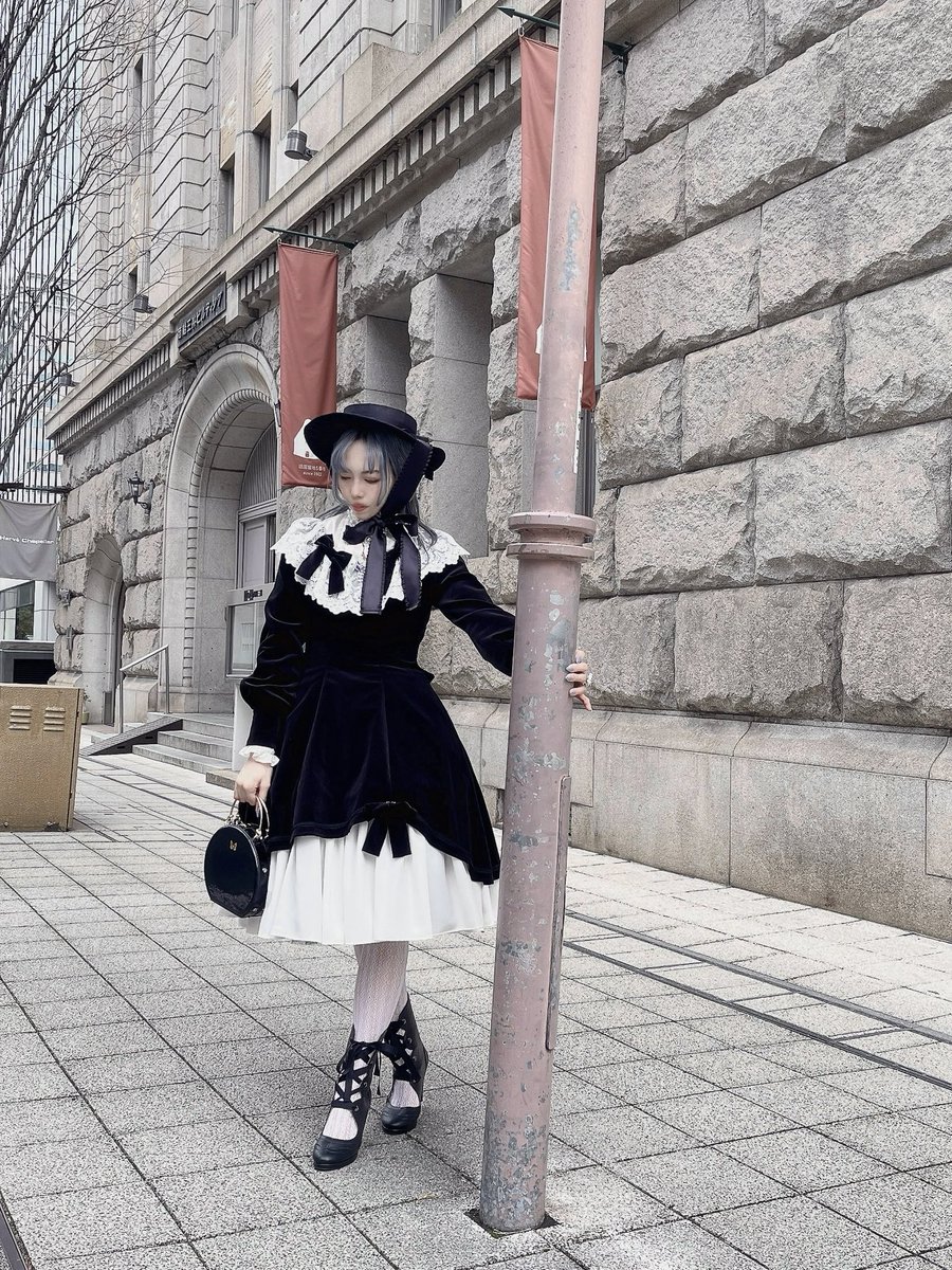 𝓥𝓲𝓸𝓵𝓮𝓽 𝓒𝓪𝓻𝓸𝓷 tweet media