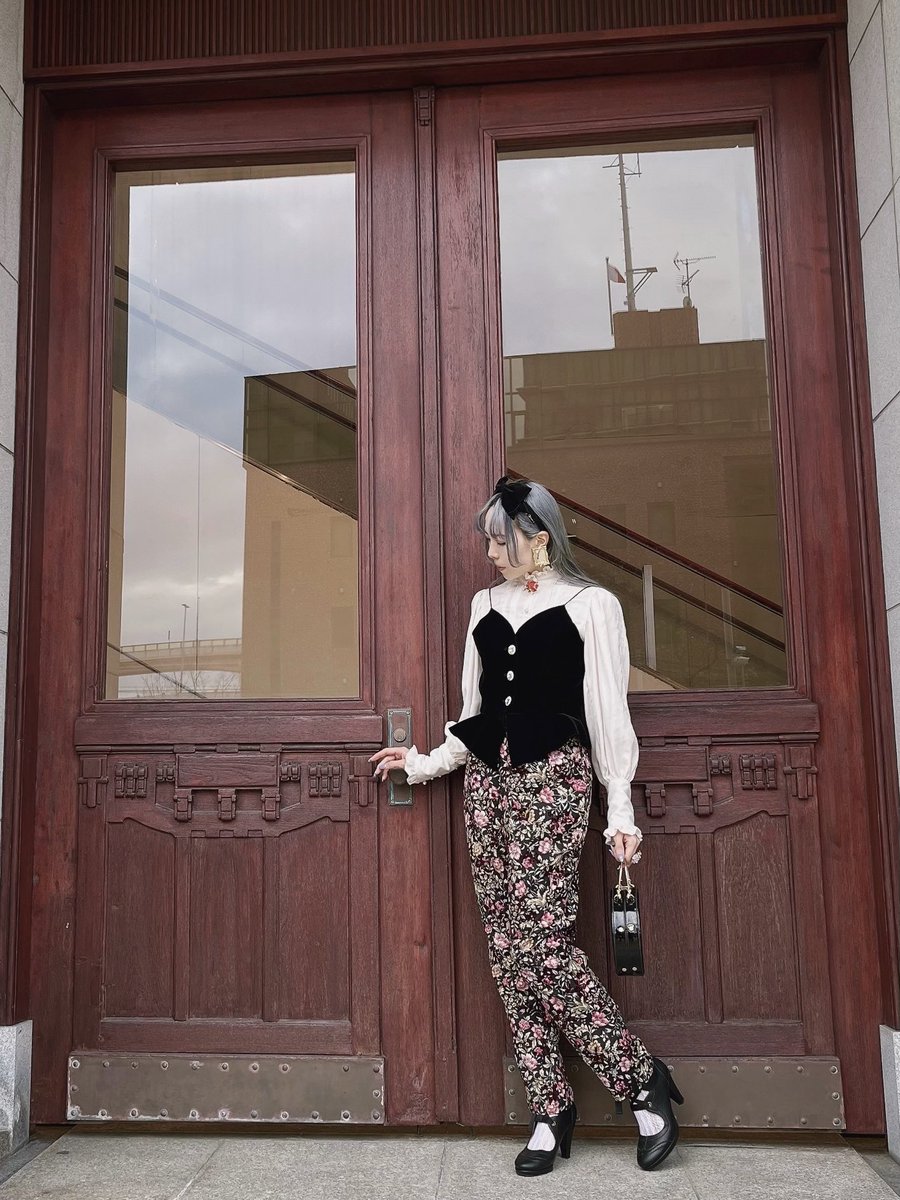 𝓥𝓲𝓸𝓵𝓮𝓽 𝓒𝓪𝓻𝓸𝓷 tweet media