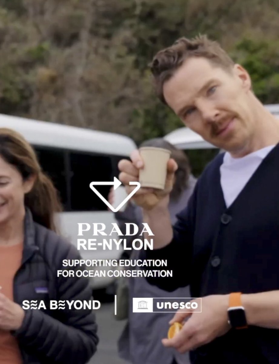 thelostsmiles ꫂ Phil Burbank's scarf tweet media