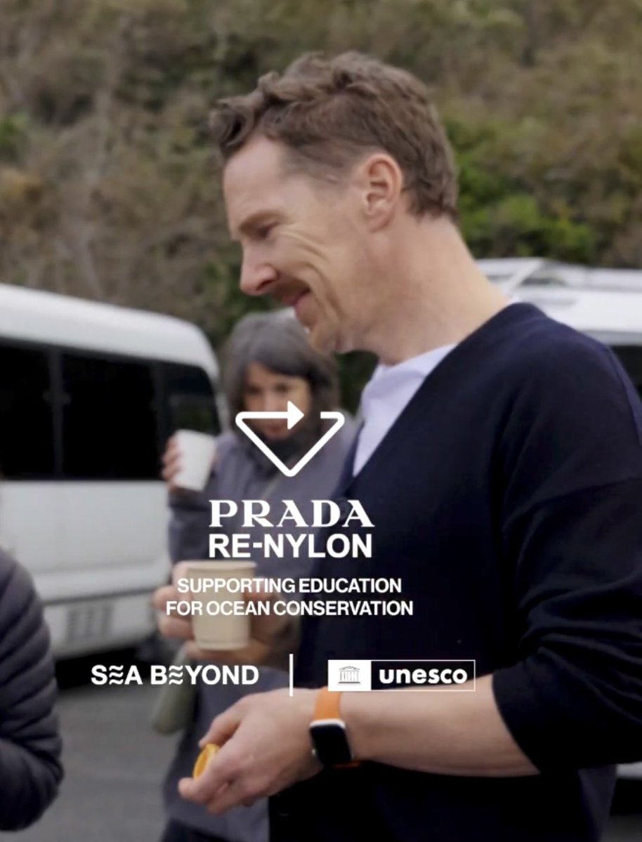 thelostsmiles ꫂ Phil Burbank's scarf tweet media