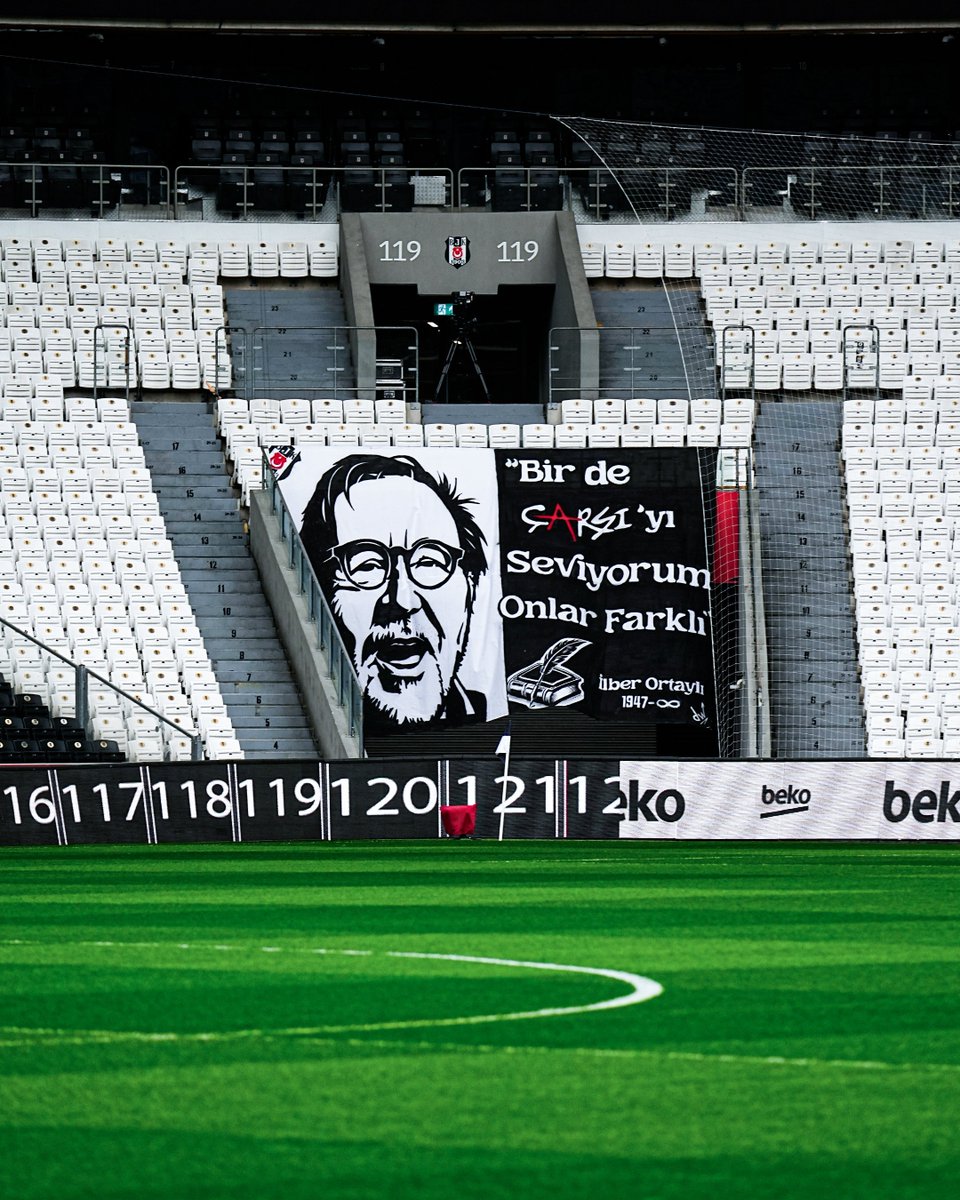 bpthaber's tweet photo. Beşiktaşlı taraftarlar, Prof. Dr. İlber Ortaylı anısına pankart hazırladı.

“Bir de Çarşı’yı seviyorum. Onlar farklı.” https://t.co/BOMQyzhyGc