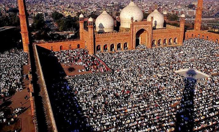 Folkloristan tweet media