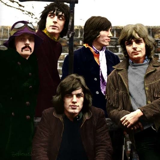 floydianechoes's tweet photo. @historyrock_ The main creative &amp; driving force, through many years, behind one of the most transgenerational rock bands ever: @pinkfloyd Thanks for coming to SouthAmerica @rogerwaters God still bless you, @davidgilmour and @nickmasondrums Hugs to heaven for #RickWright &amp; @TheSydBarrett https://t.co/I4zUxSxui5