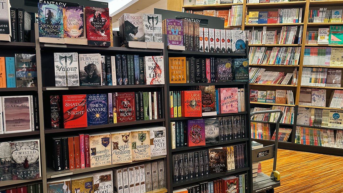 lune ☾ tweet media