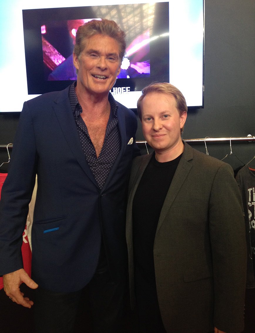 DavidDecio's tweet photo. Throwback with the Hoff 🎬⭐️ 
2006: filmed a commercial with @DavidHasselhoff… 2016: reunited &amp; he still remembered , such a cool guy! 😎
Thanks @mrbiffo your “The Music That Broke the Berlin Wall” video &amp; Hoff mention = pure nostalgia 🙌 #TheHoff #DavidHasselhoff #KnightRider https://t.co/8Jrof1Fssx
