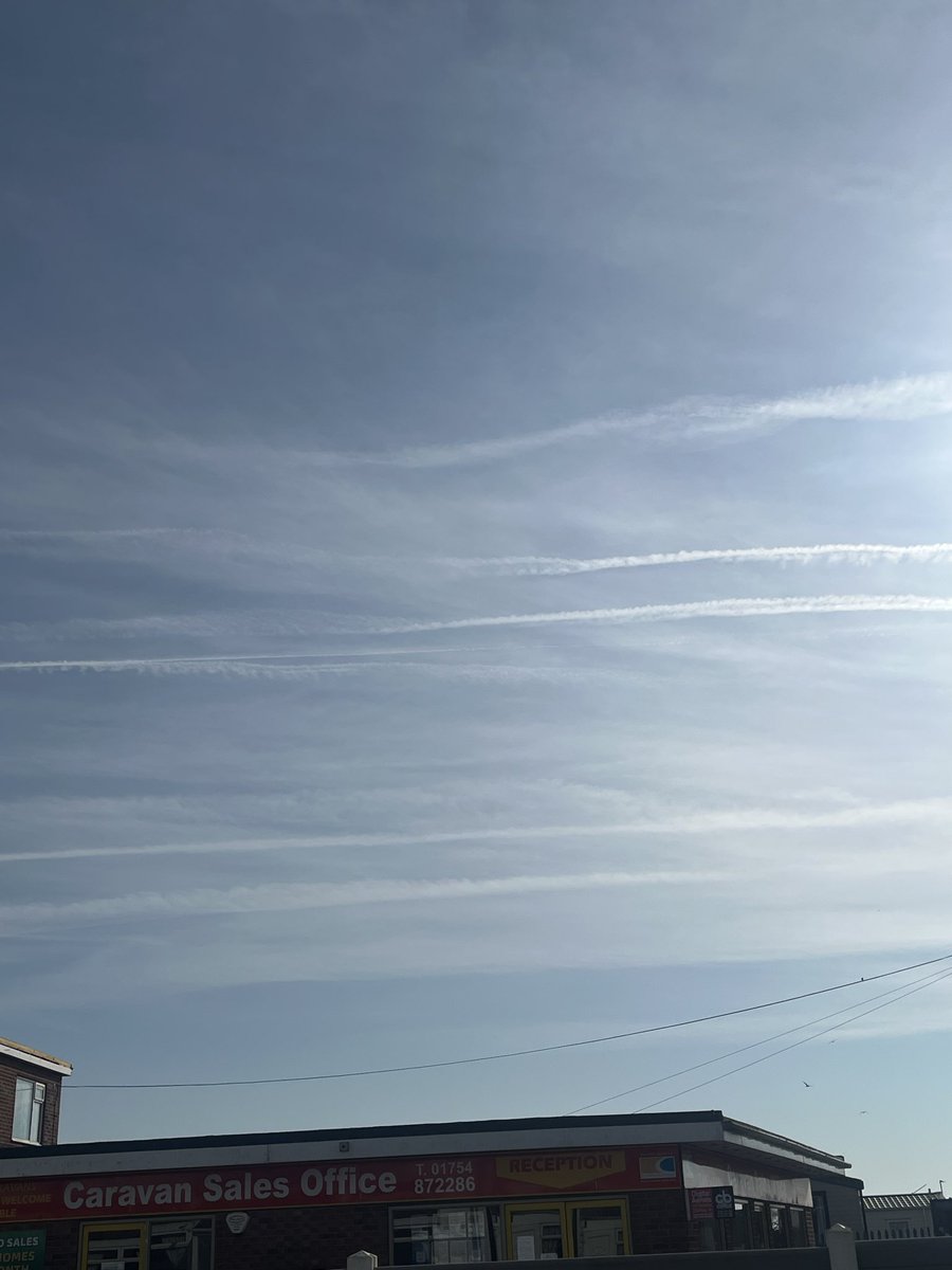 Not a cloud ☁️ in the sky ☀️ all day so far until these fly over!! 🤔
