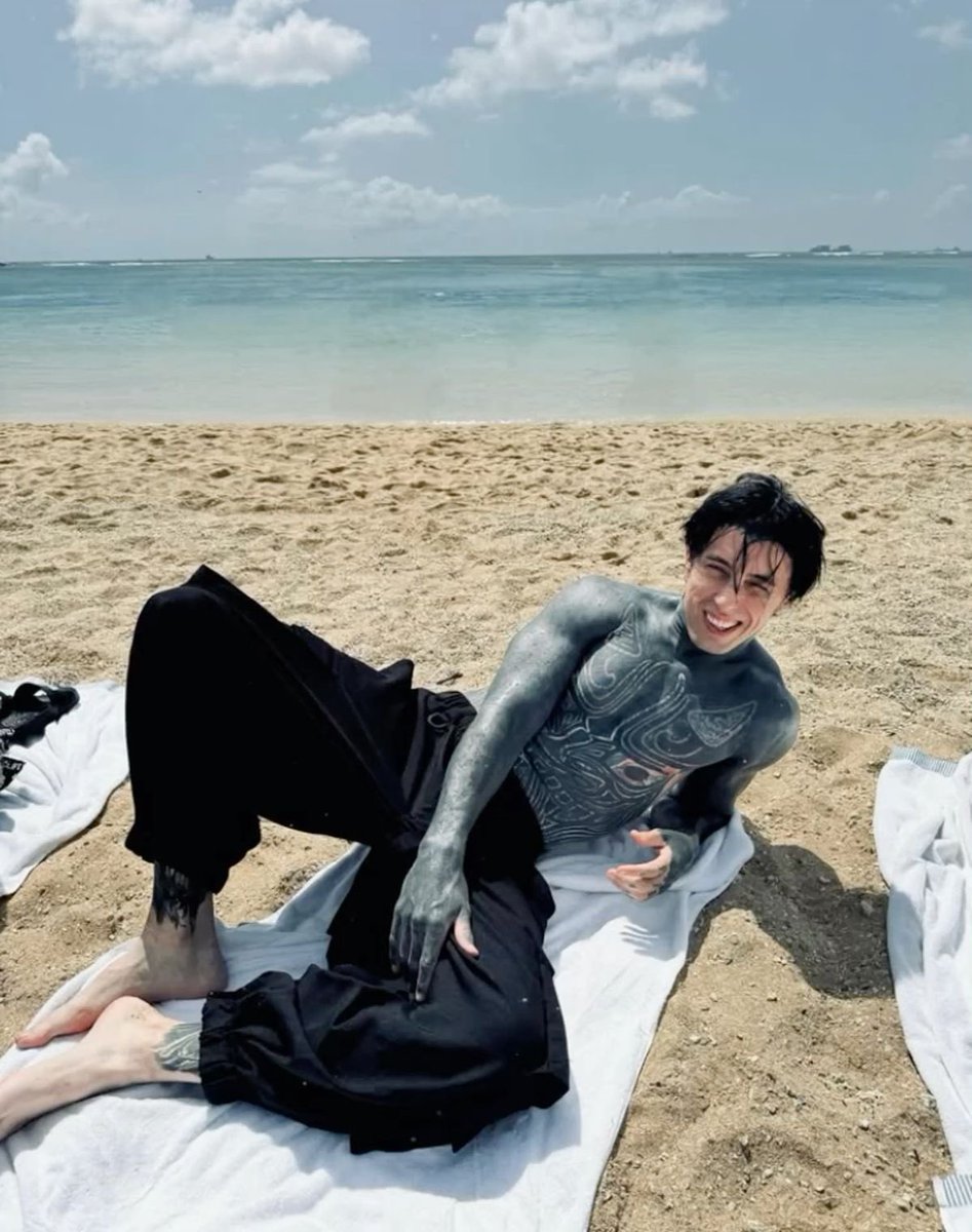 Elle Hayes (@diaryofelleh) on Twitter photo 