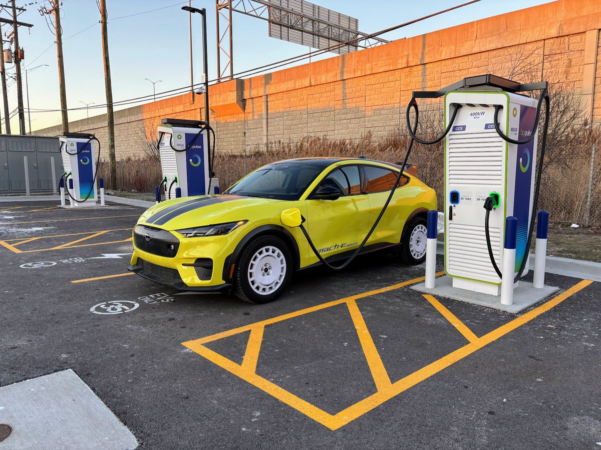 Robert ⚡️ tweet media