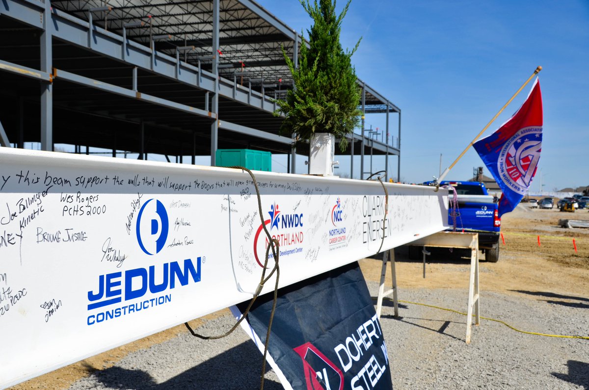 JE Dunn Construction tweet media