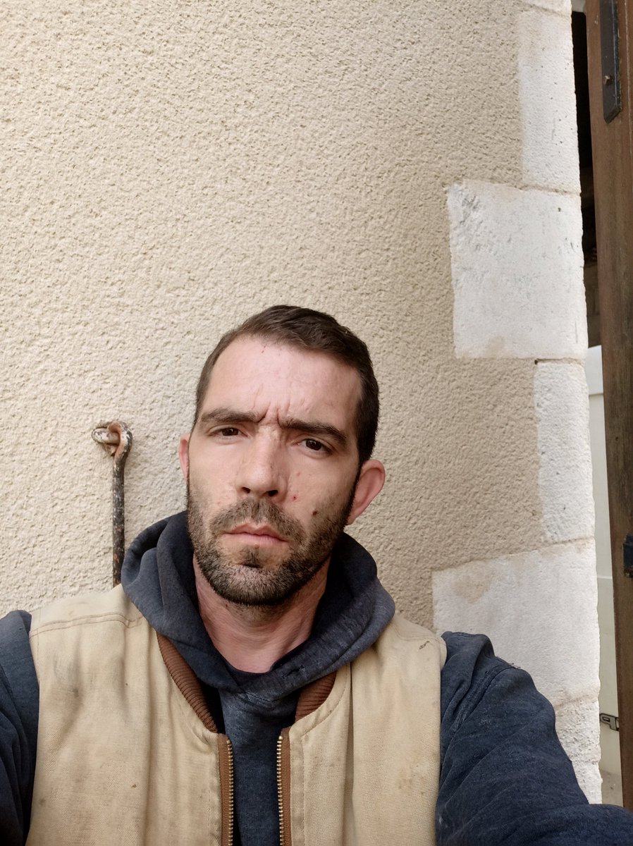 SebREDnecK tweet media