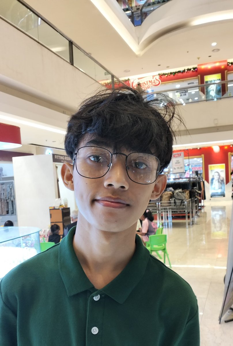 YazzVoid's tweet photo. [FRIENDSHIP APPLICATION]

Name: Yazz
Age: 19
Occupation: Mahasiswa pendidikan 
Domicile: Kota asal Warteg 
Zodiac: Leo Juli
Height: 155 wkwkw pendek
Hobby: Gambar, Dengerin orang cerita, sama Baca buku
Fun fact: Entah, mungkin kelakuan nya unik atau aneh sih tergantung persepsi https://t.co/R1Q243mXqD