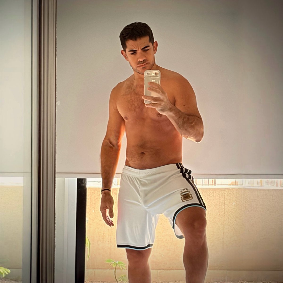 heyjadrian tweet media