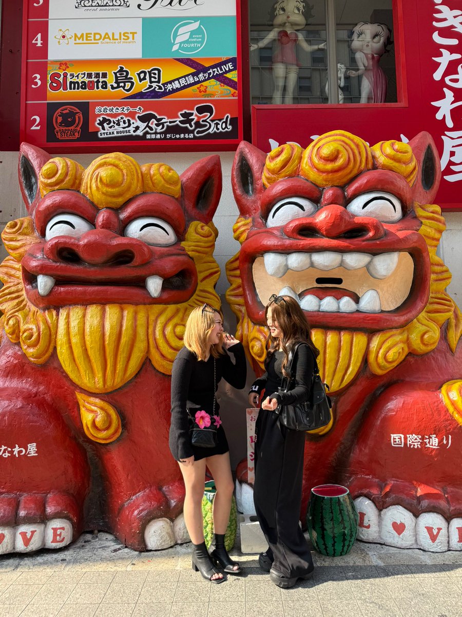 1chi7a__'s tweet photo. 沖縄誕生日&amp;卒業旅行(>-<;)
だーーいすきなおともだちがサプライズまでしてくれてちょ〜〜嬉しかった涙

中学生の頃塾が一緒だっただけでこんな仲良くなるとは思わなかったけど仲良くなれて幸せアリガトウダイスキ♡ꜝ:(˘•̥ ω •̥˘ ): https://t.co/GKBLJcp7Tf