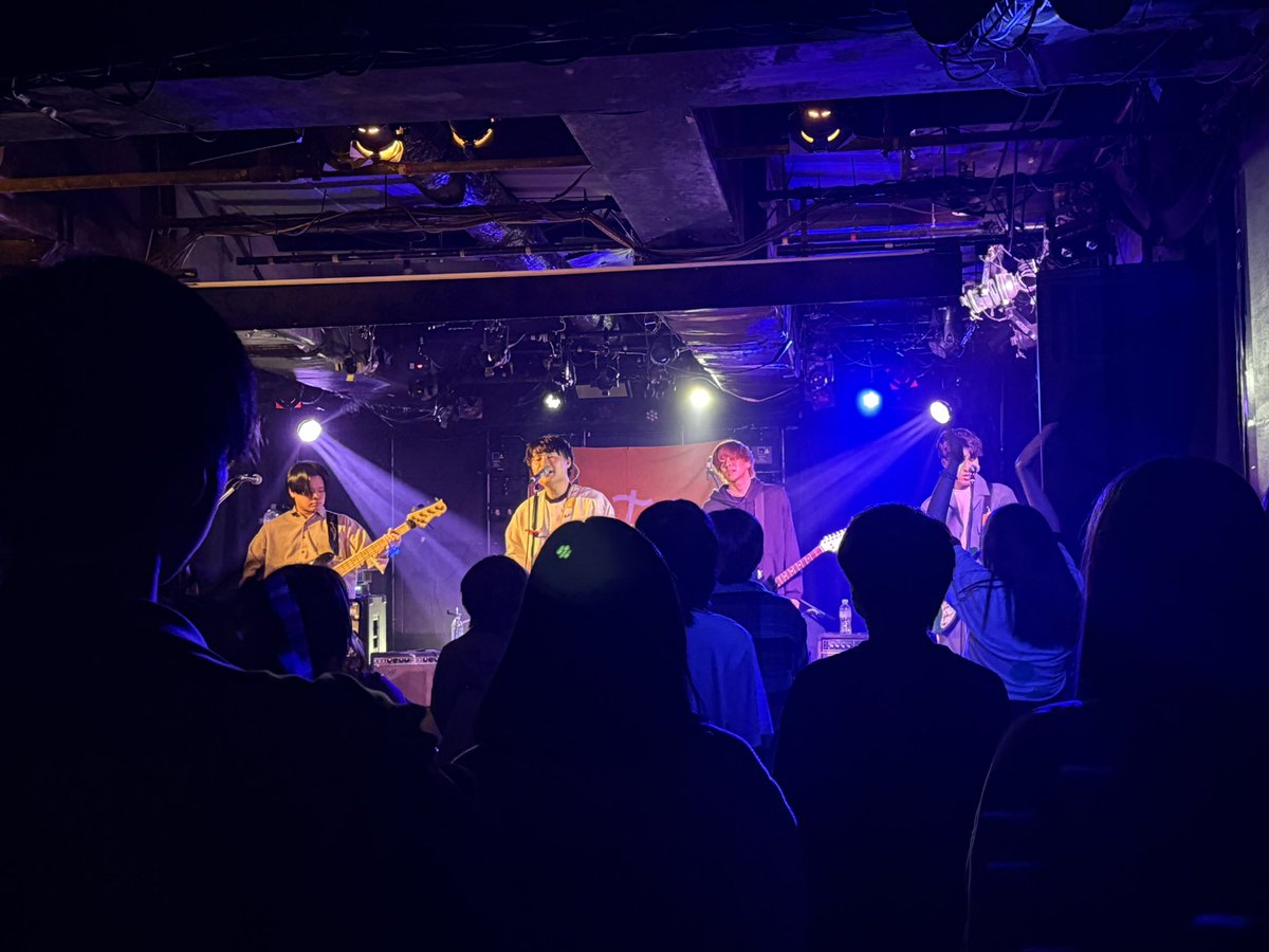 Yosshiy@Sissylampのベース tweet media