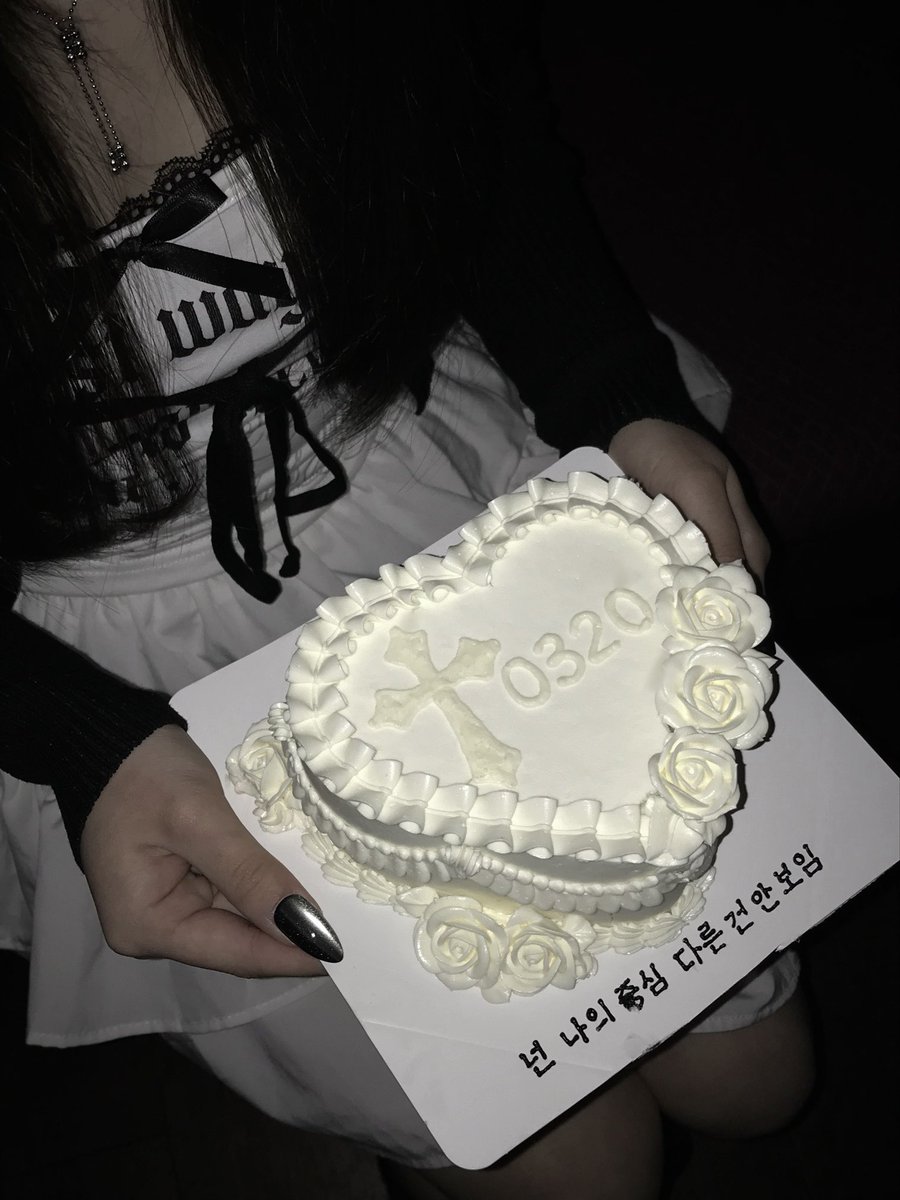 0nlyjn🪽 tweet media