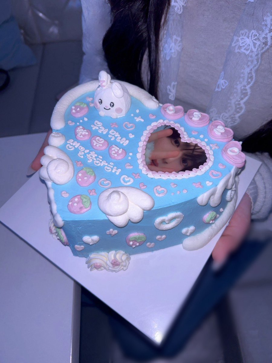 ·̩͙𓍯 tweet media