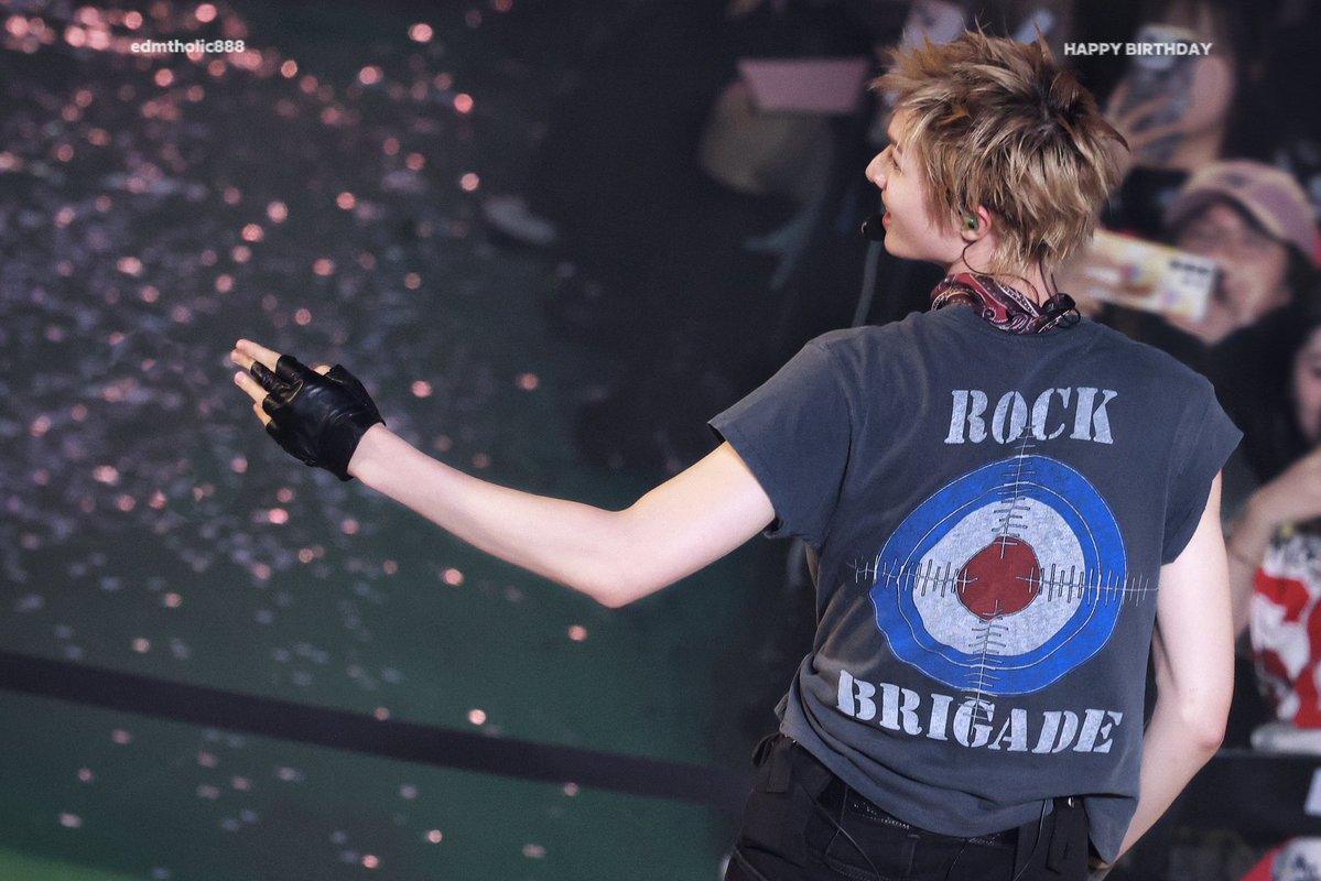 edmtholic888 tweet media