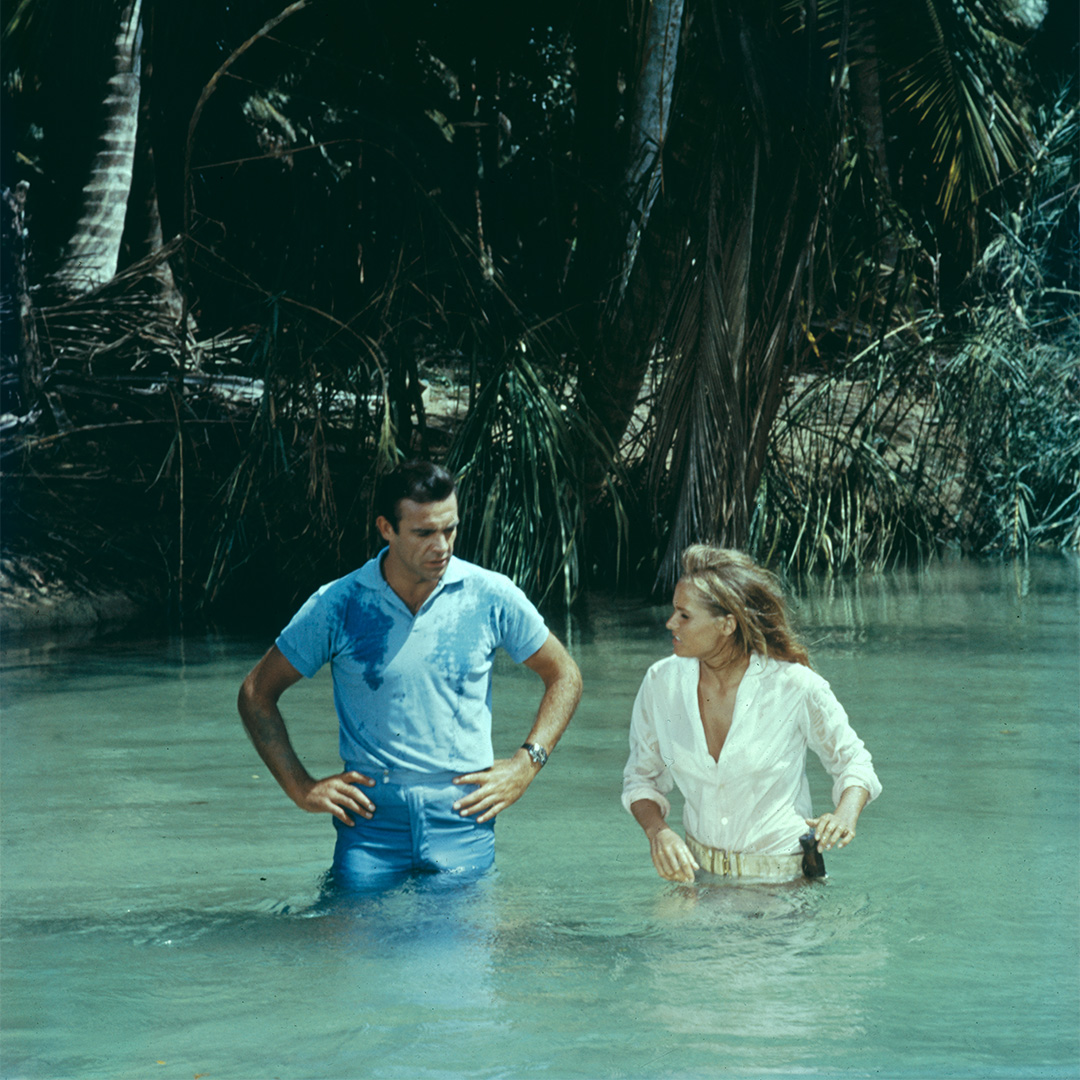 James Bond tweet media