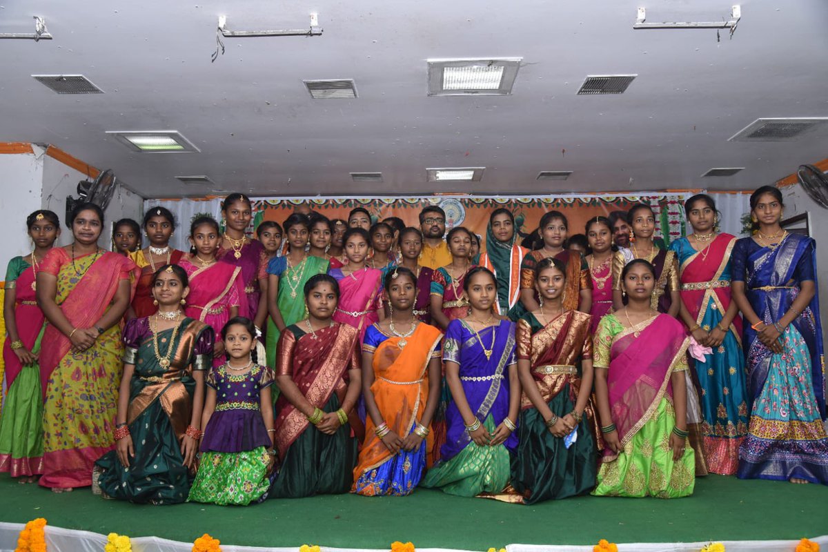 Guntur Collector tweet media