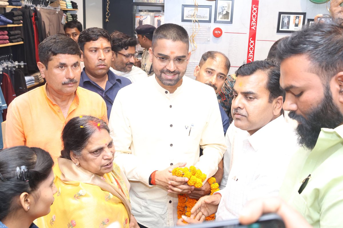 Deepak Prakash tweet media