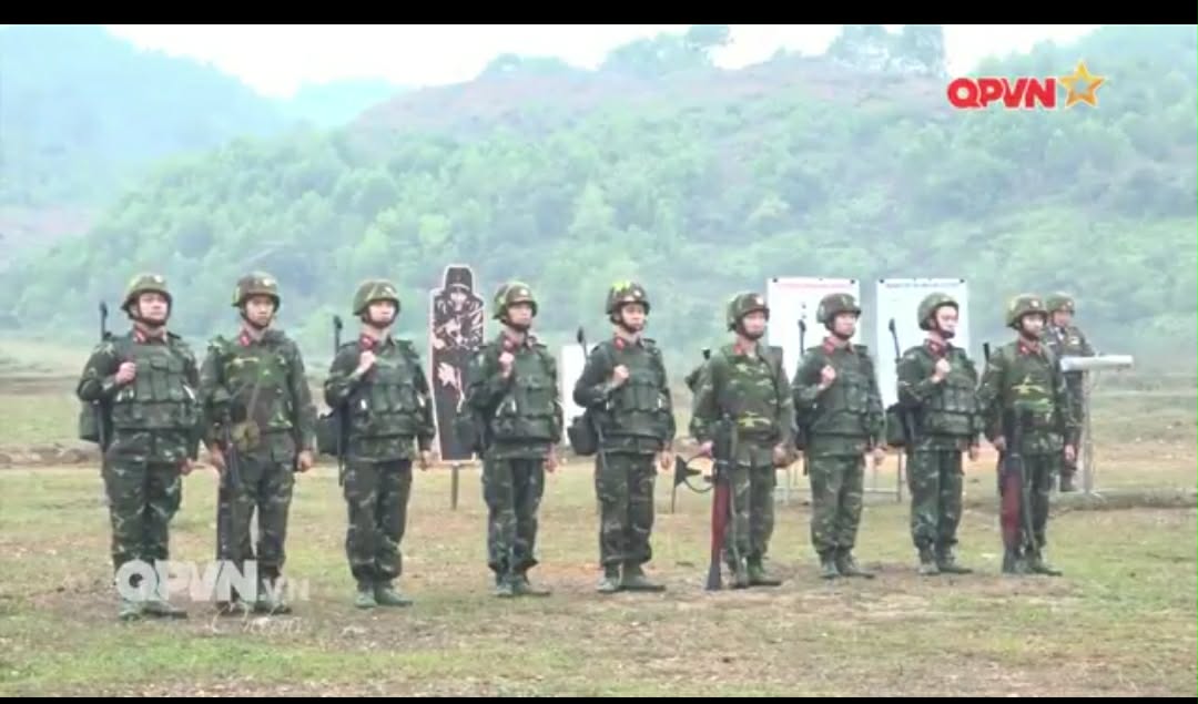 0bserver tweet media