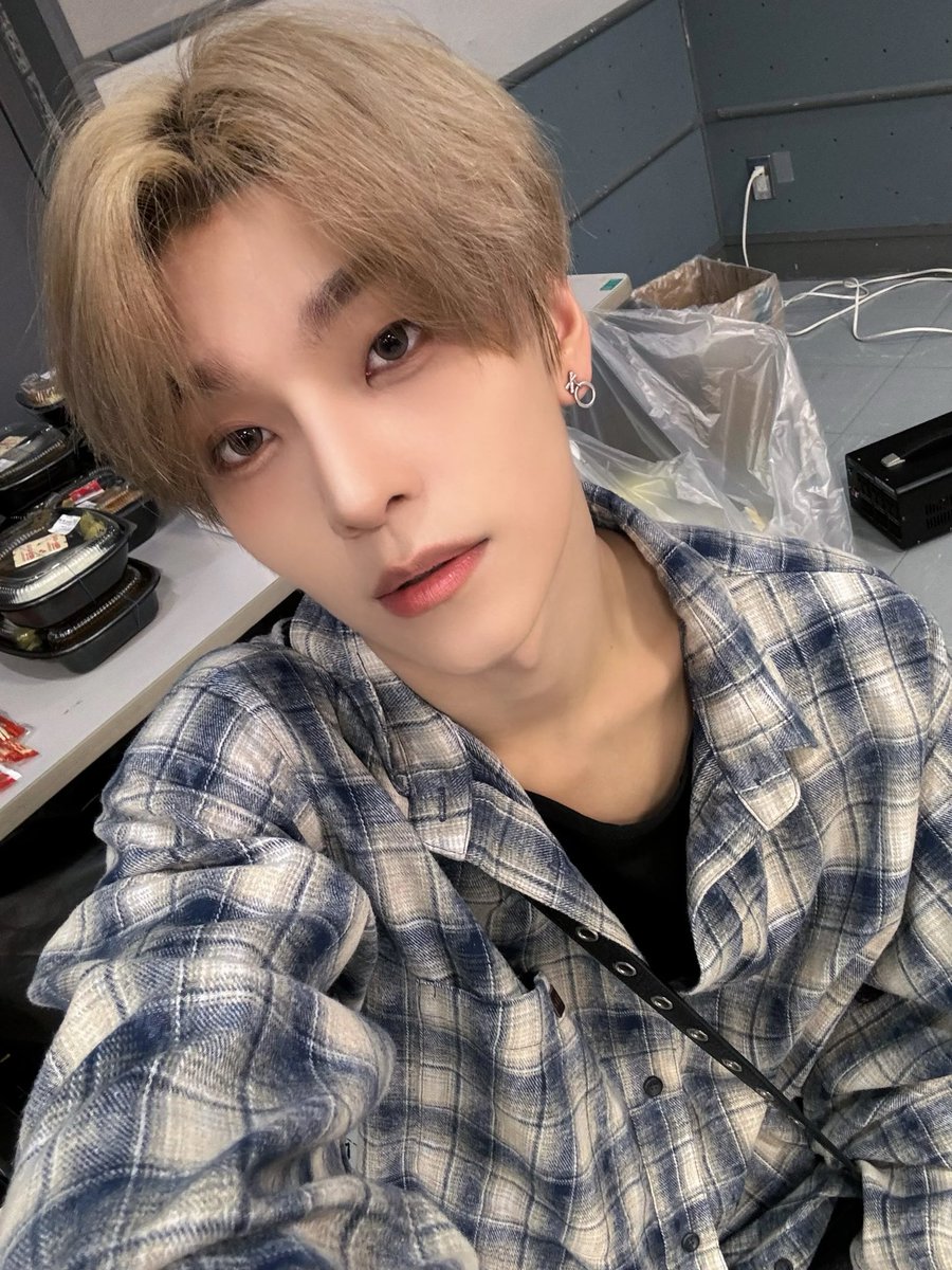 롱냥롱냥🍓 tweet media