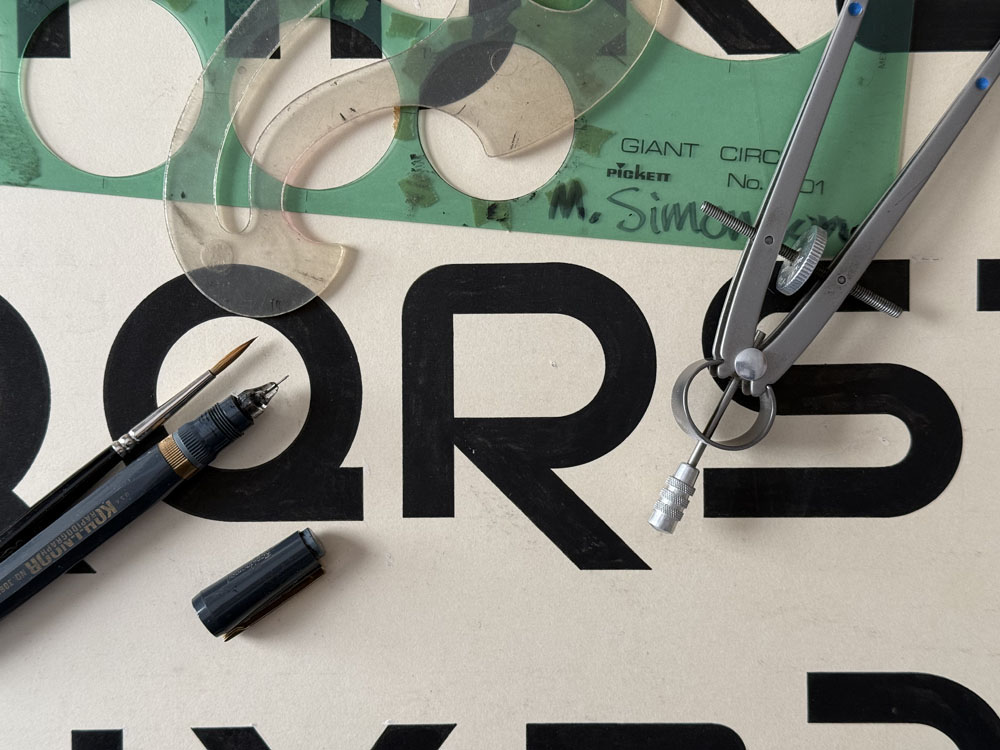 Mark Simonson Studio tweet media