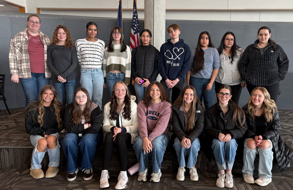 NPSSeniorHigh's tweet photo. SH students recently took a visit to the University of Nebraska Medical Center to learn more about careers in the healthcare field. It was a great experience to see rewarding careers and learn more about future opportunities. Thanks to UNMC for hosting! https://t.co/brYbK9vDdO