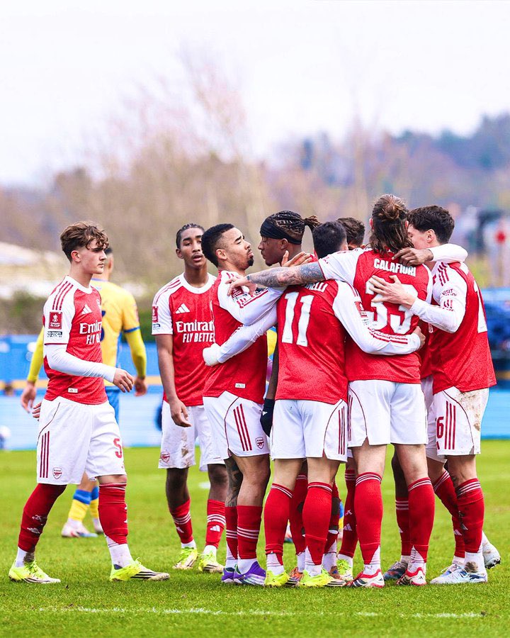 Annie▫️ tweet media