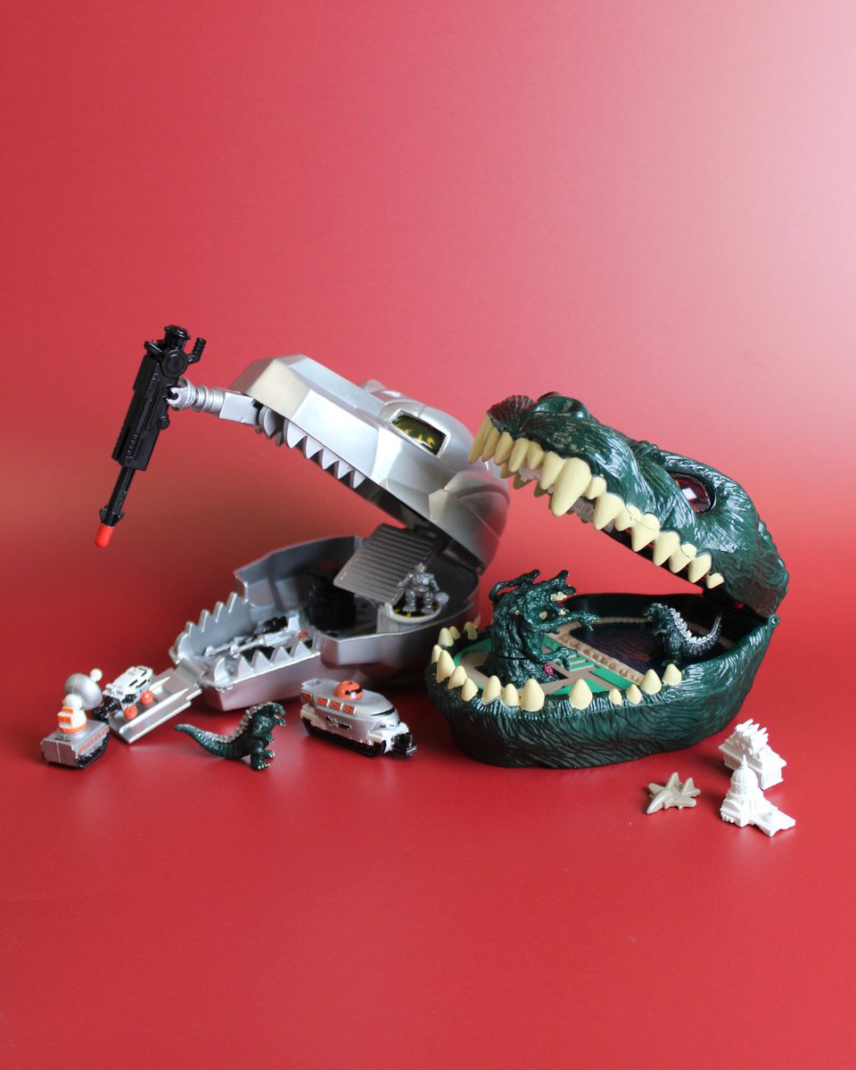 GODZILLA.OFFICIAL tweet media