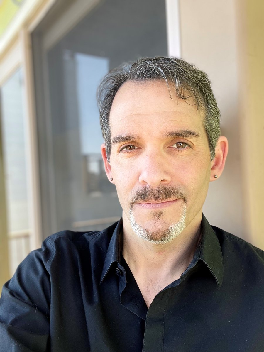 Superior Text - Home of the Book Nook tweet media