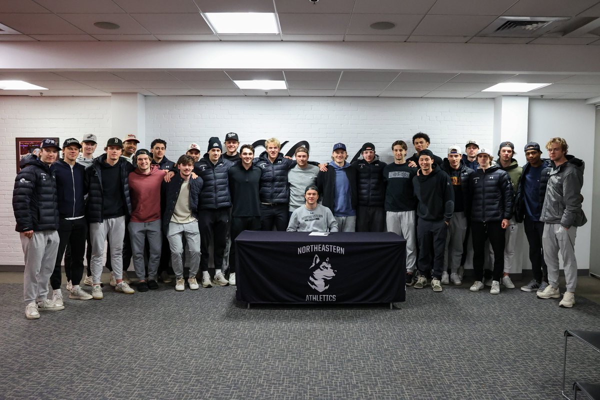 Northeastern Men’s Hockey tweet media
