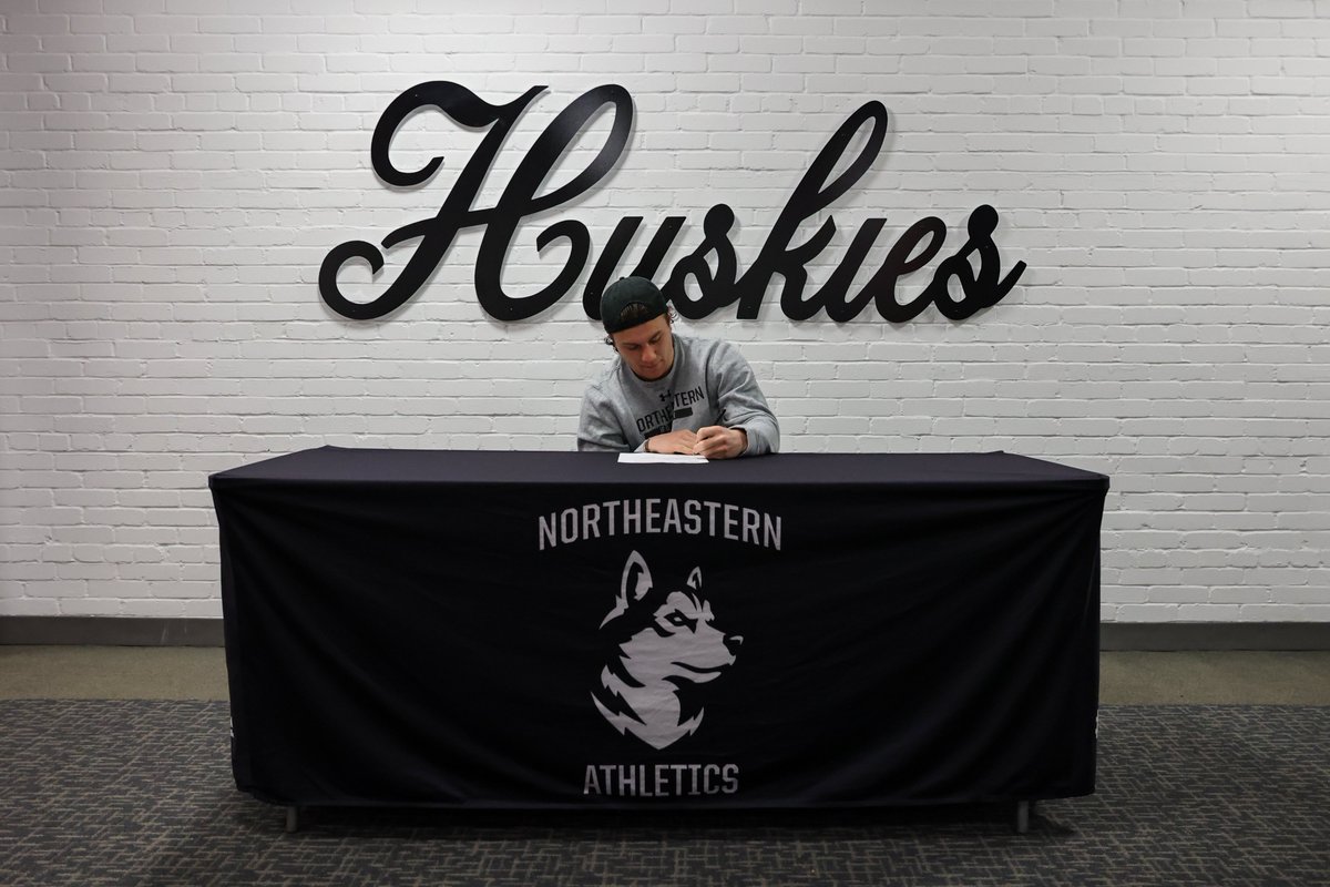Northeastern Men’s Hockey tweet media