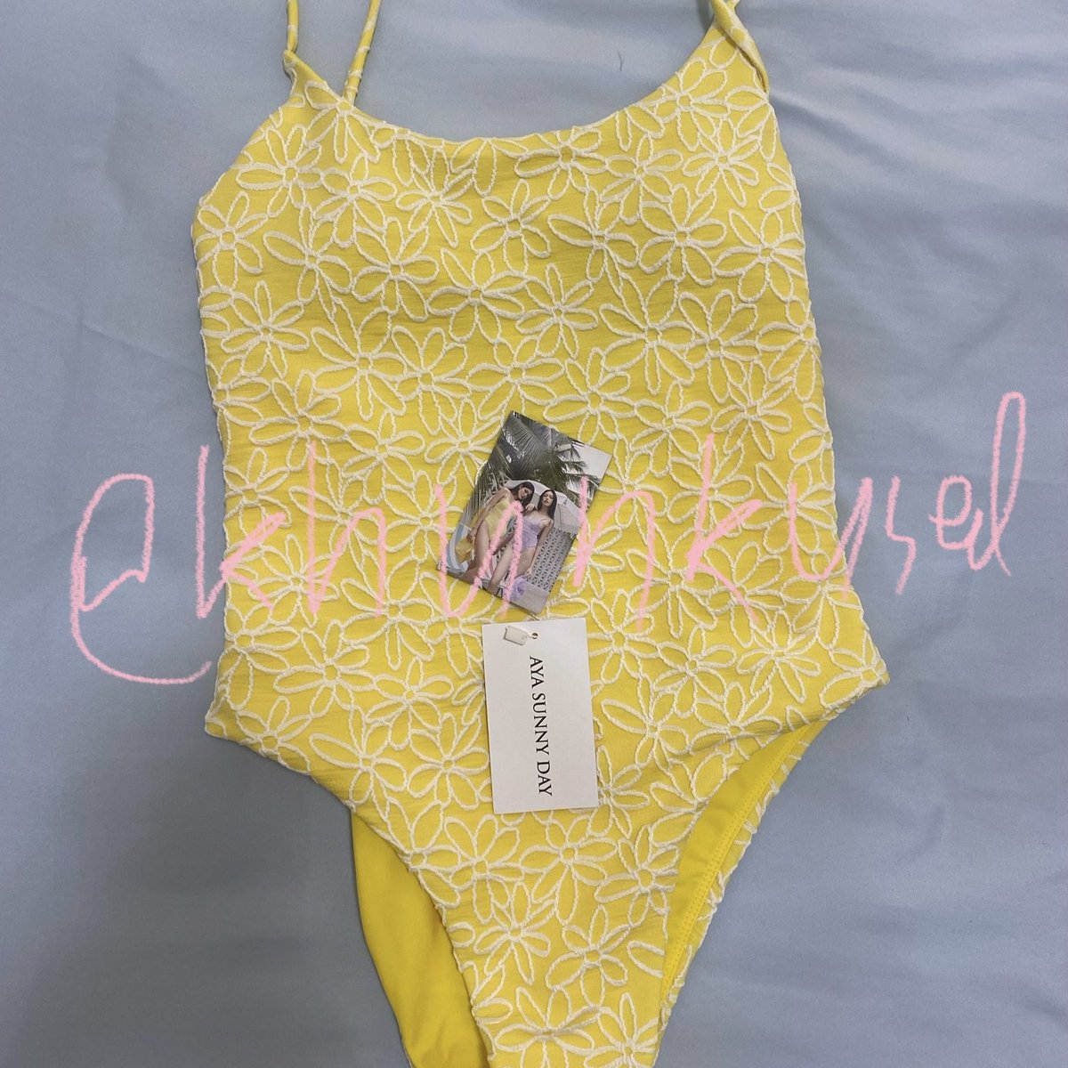 khunkused's tweet photo. NEW ชุดว่ายน้ำ Aya Sunny Day
🍋ใหม่ ไม่มีตำหนิ
🍋 size M อก 32-34 เอว 26-28 สะโพก 36-38
🍋 625 รวมส่ง พร้อมโอนลดได้อีก

#ส่งต่อเสื้อผ้า #เสื้อผ้ามือสอง #fallenangels #sylistshop #aprilpoolday #lookbookbeachclub #mitr #merge #vgh #ronniebeachtown #cintage #AtipaShop #matchbox https://t.co/7SDg9cMcGq