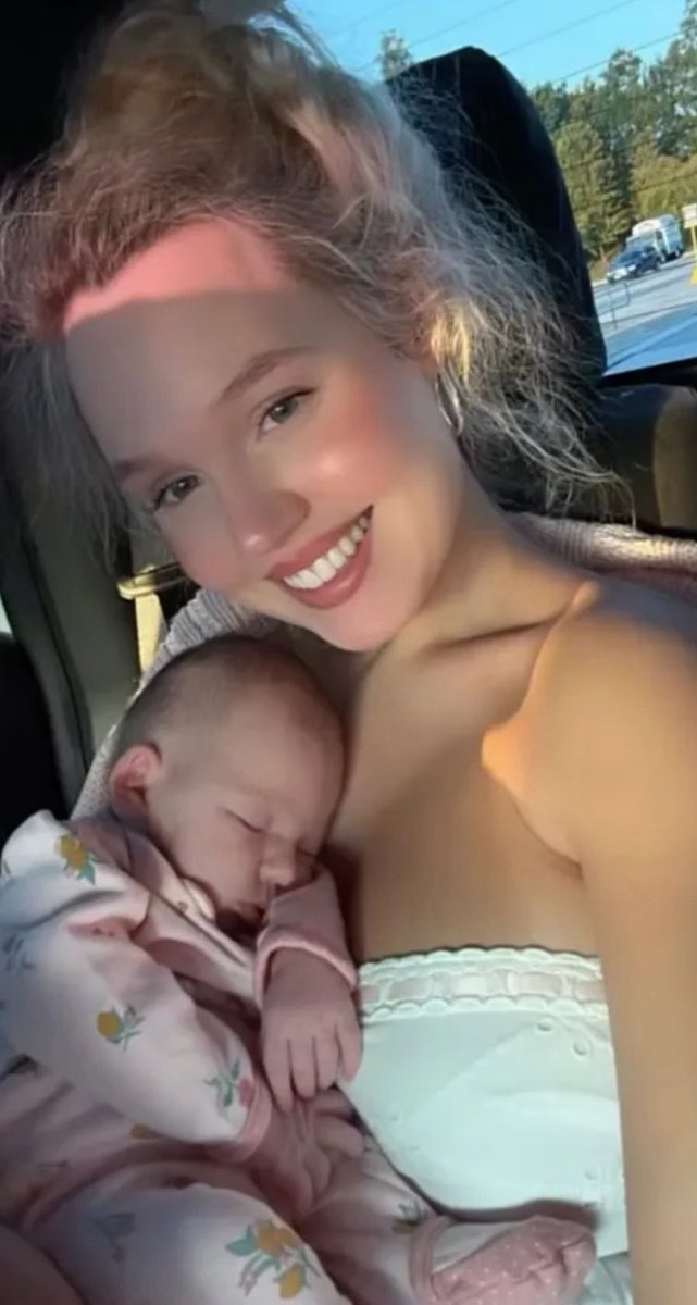 CariWright_1313's tweet photo. @Geniustechw American woman are batshit crazy, no doubt. But not all. Men, you need to stop complaining until you change your expectations. You can’t prioritize hot sex over a traditional woman, who will be a loyal wife and great mother to your kids. Try looking for women who have morals. https://t.co/hBKAWsoRkH