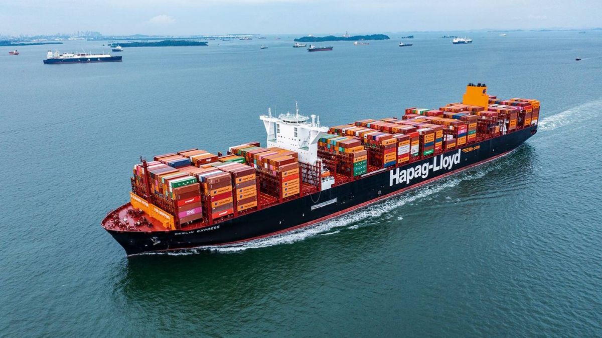 THE WEEK tweet media