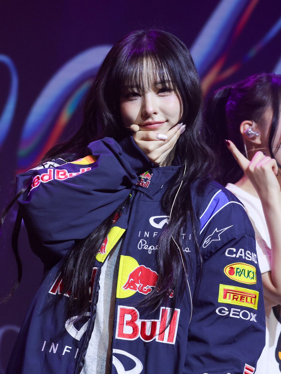 260208 생일축하해♡♡

#클라씨 #CLASSy #선유 #SEONYOU