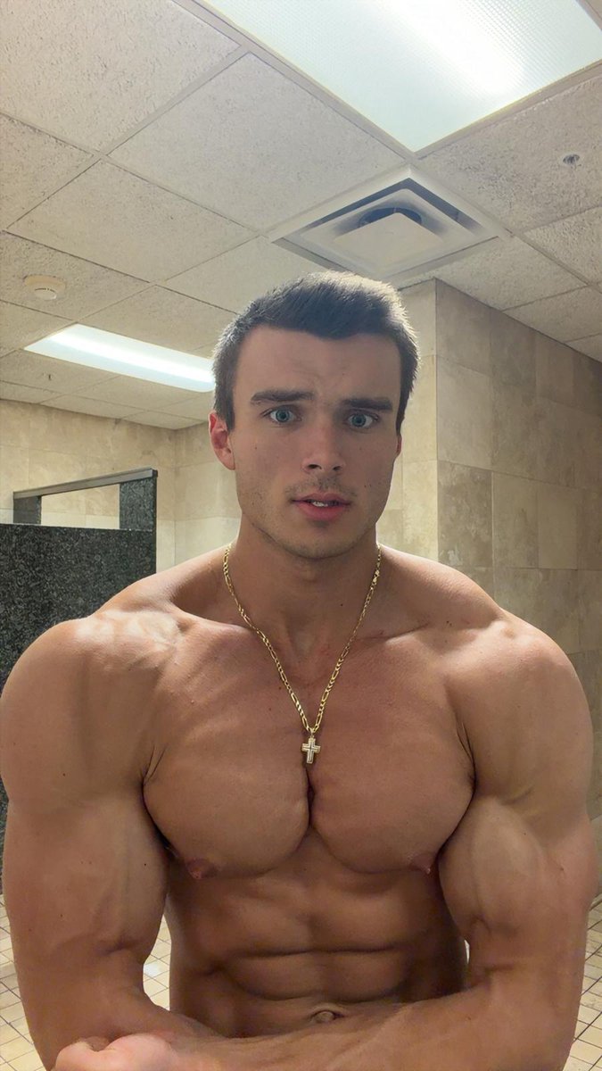 Daddimoose tweet media