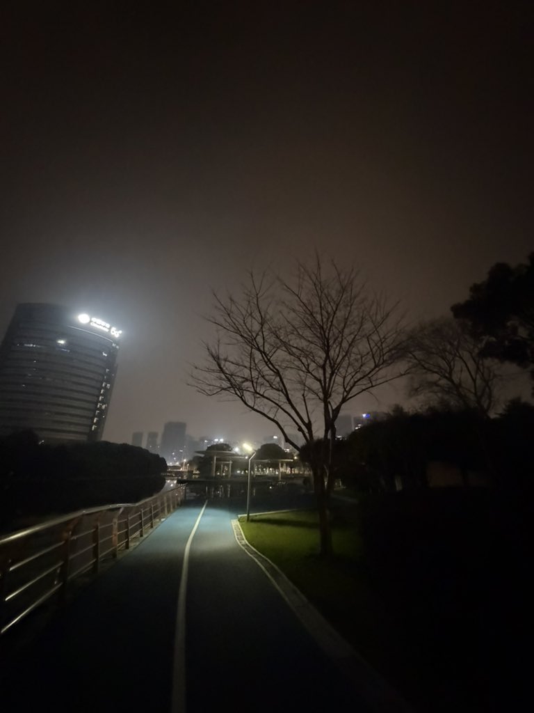 小李同学 tweet media