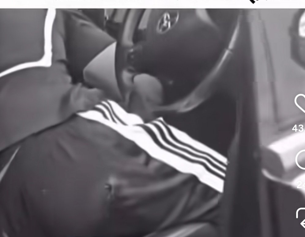 शब्द tweet media